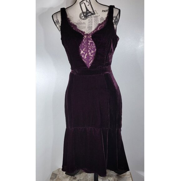 Harlyn  Romantic Velvet & Lace Dress, Burgundy/Eggplant, Womens Size X-Small - Picture 2 of 8